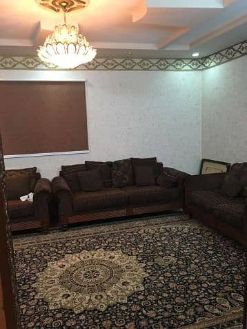 فيلا دور+ 3 شقق في حي العزيزية عمرها 3 سنوات فيلا دور+ 3 شقق في حي العزيزية عمرها 3 سنوات