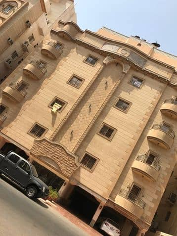 للبيع عماره فاخره في حي الحرمين1 للبيع عماره فاخره في حي الحرمين1